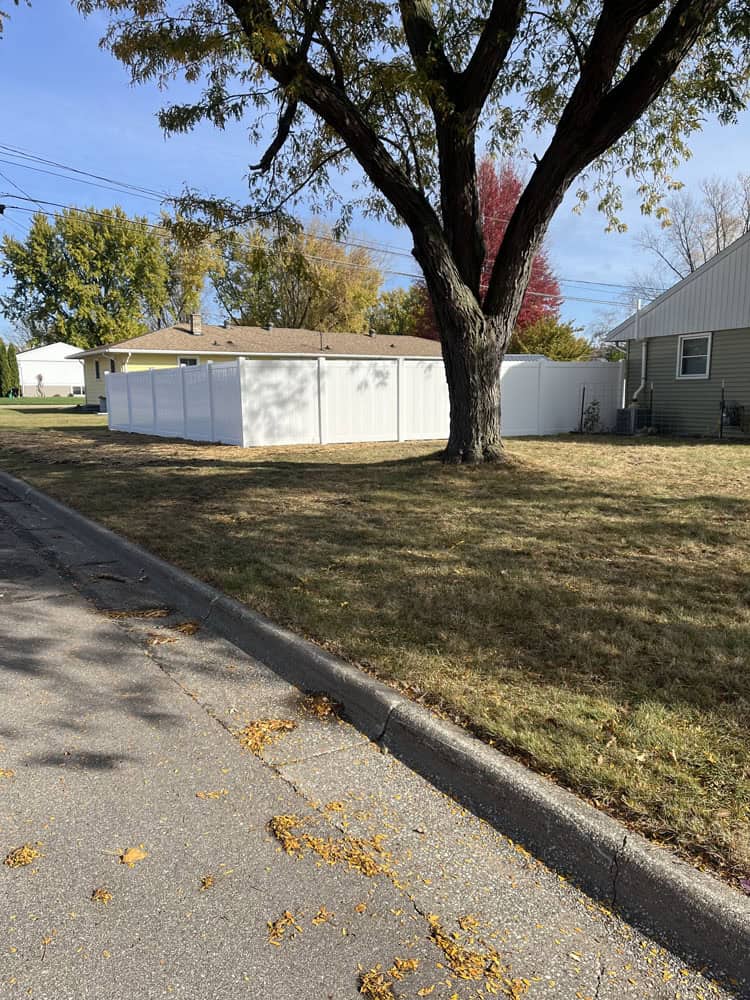 Vinyl fence - residential fence installation